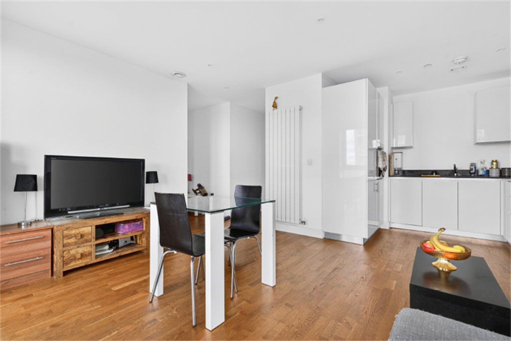 Property photo 1 of 20 (Main)