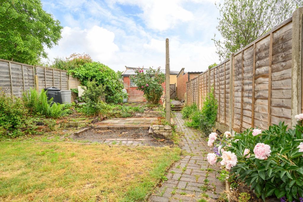 Property photo 2 of 11