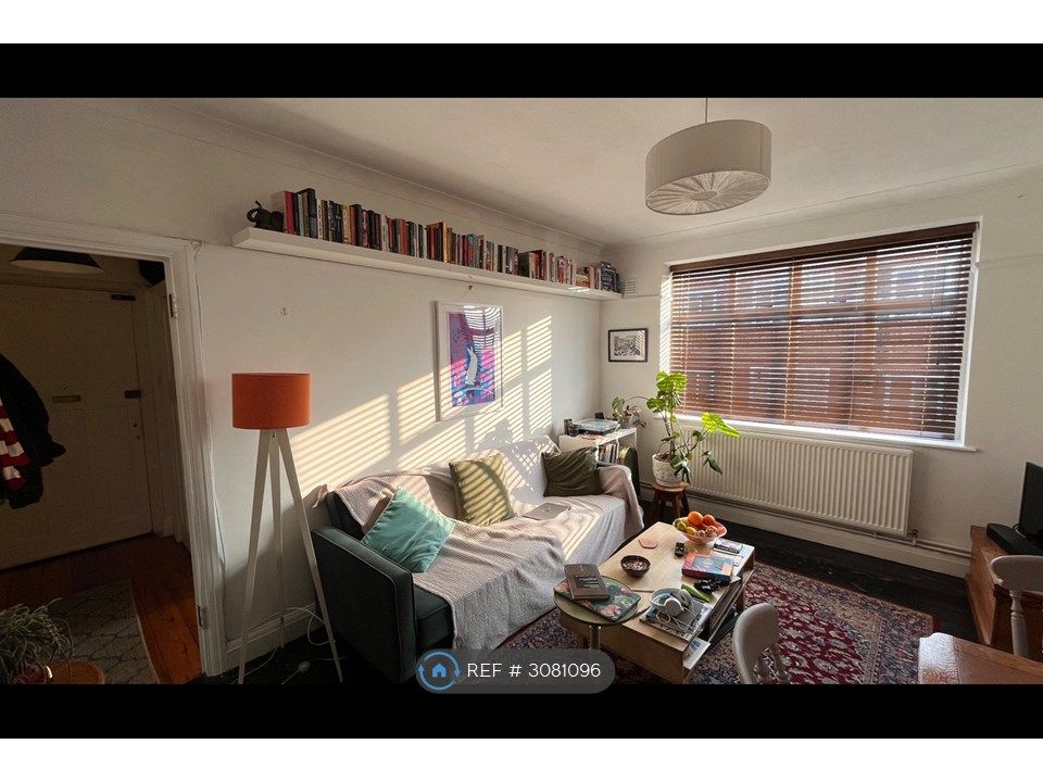 Property photo 2 of 20