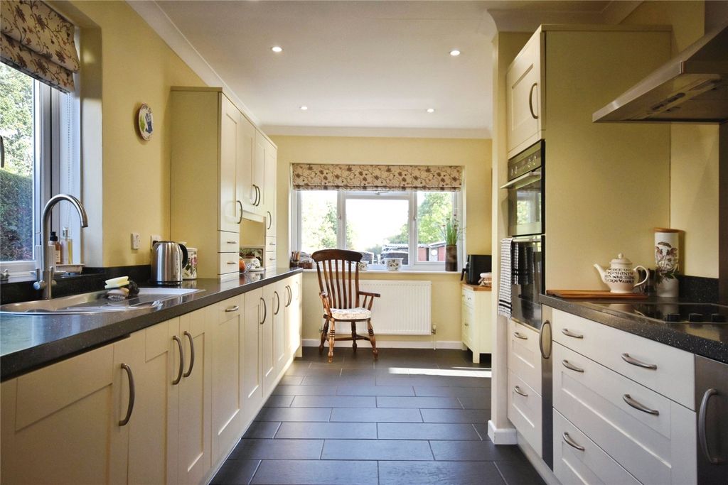 Property photo 3 of 18 Picture No. 14