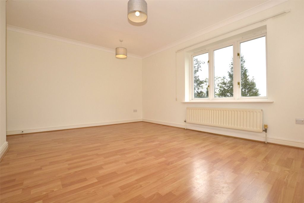 Property photo 2 of 14 Picture No. 23