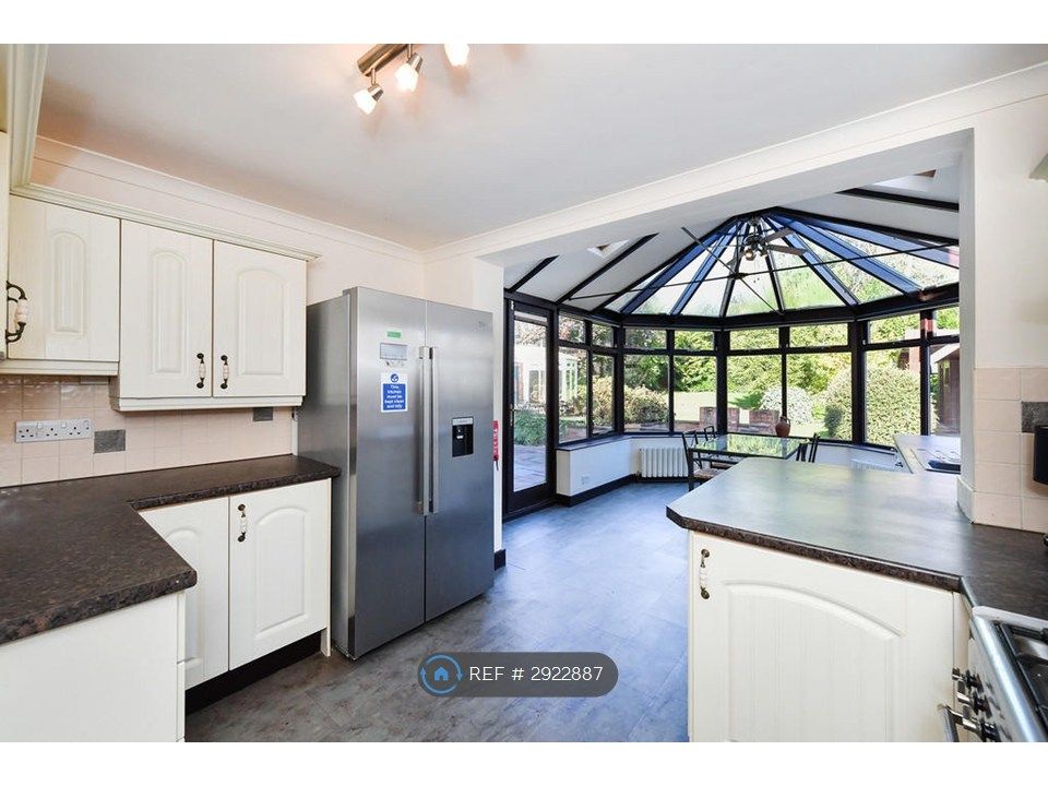Property photo 3 of 28 Kitchen - Breakfast Conservatory