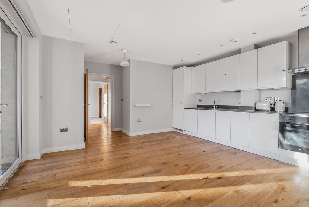 Property photo 3 of 16 806112 (4)