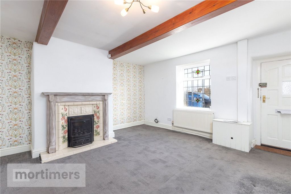 Property photo 3 of 16 Living Room