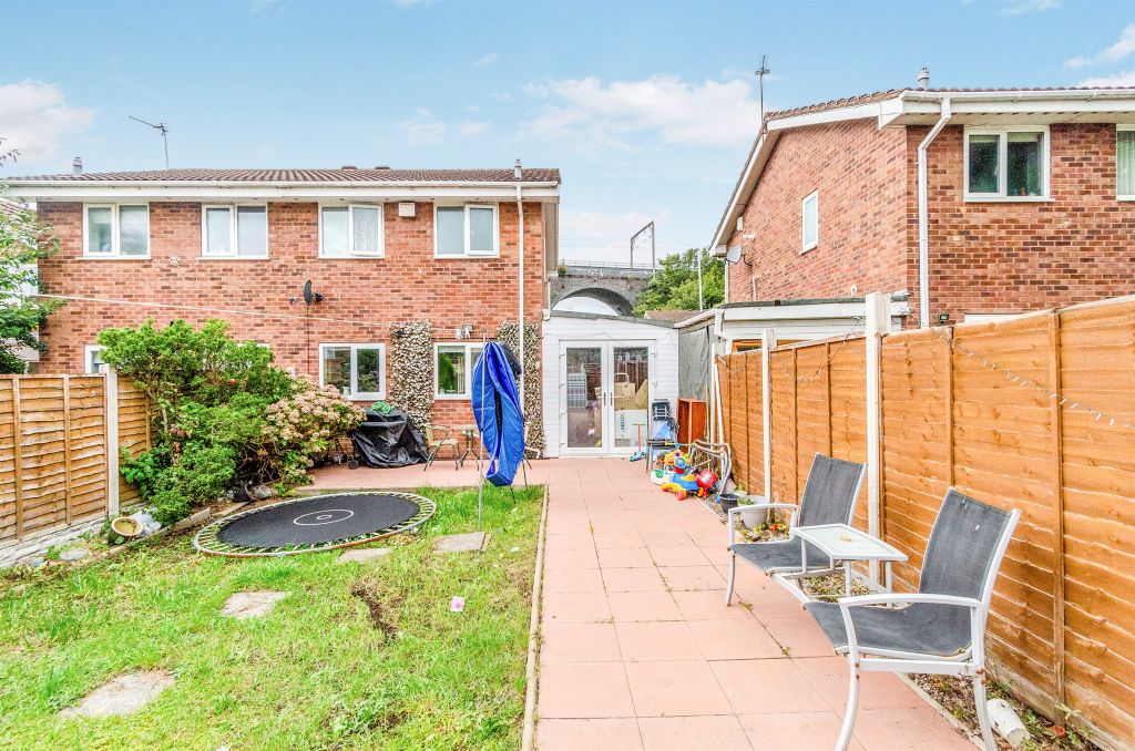 Property photo 2 of 13