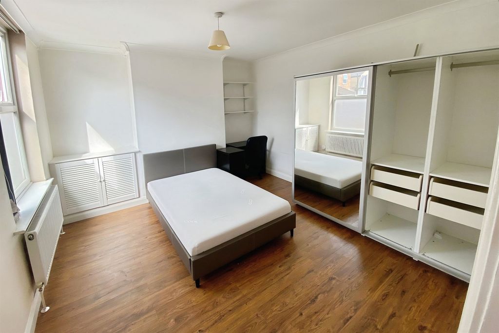 Property photo 3 of 9 Reception Room/Bedroom 4