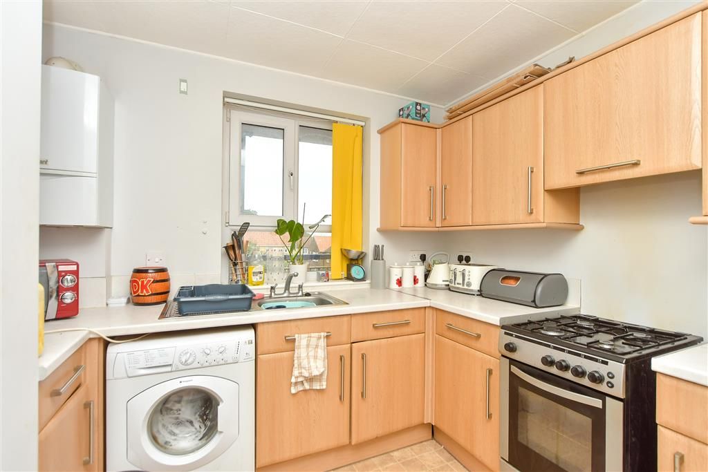 Property photo 2 of 4 Kitchen