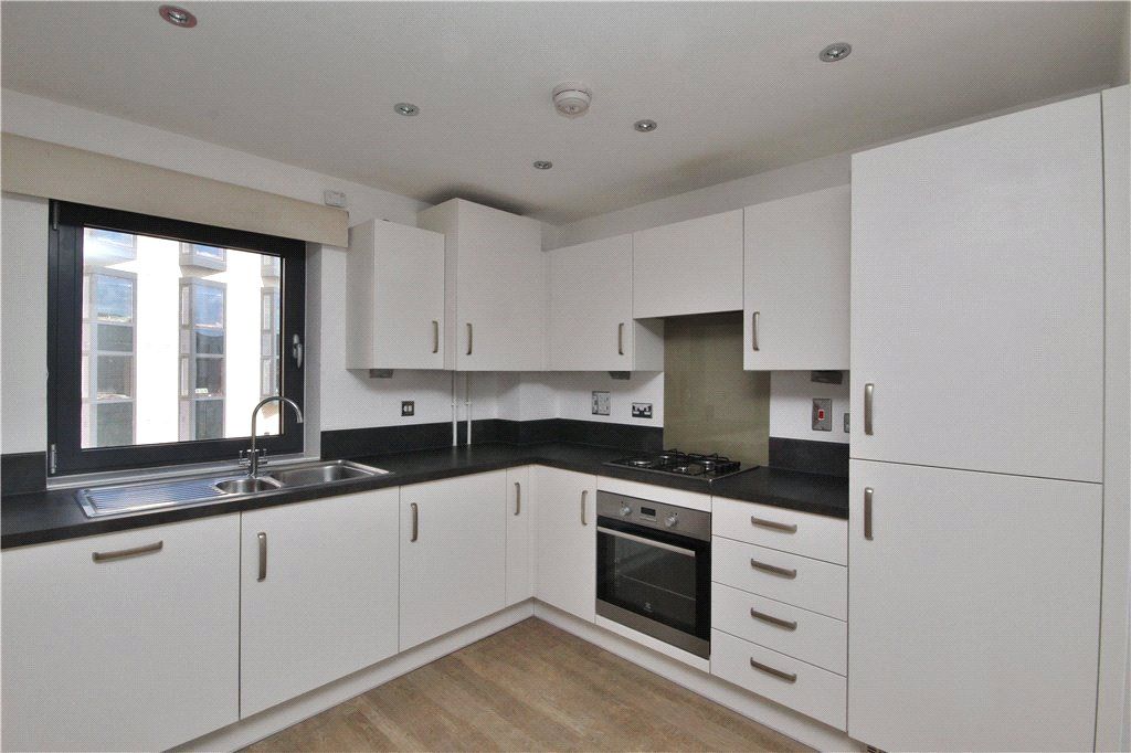 Property photo 3 of 7 Kitchen