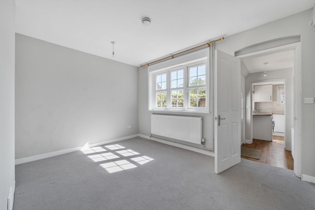 Property photo 2 of 21 1453131-7-69F2161...