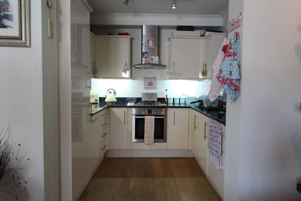 Property photo 3 of 4 Kitchen