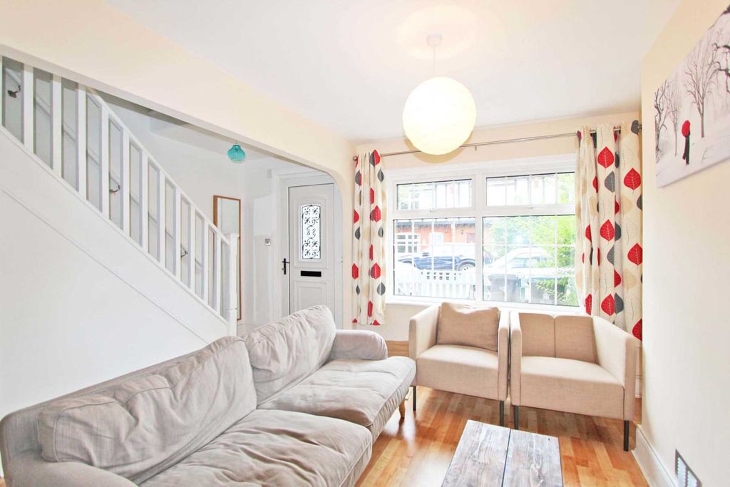 Property photo 2 of 9