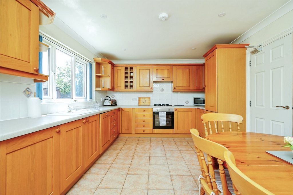 Property photo 2 of 18 Kitchen