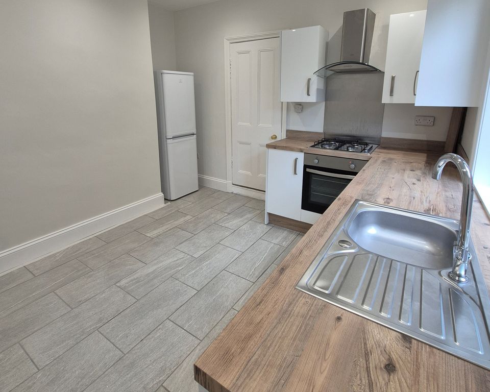 Property photo 2 of 4