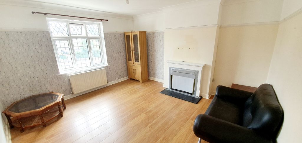 Property photo 1 of 4