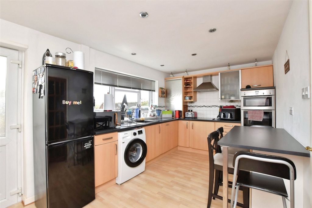 Property photo 2 of 19 Kitchen/Diner