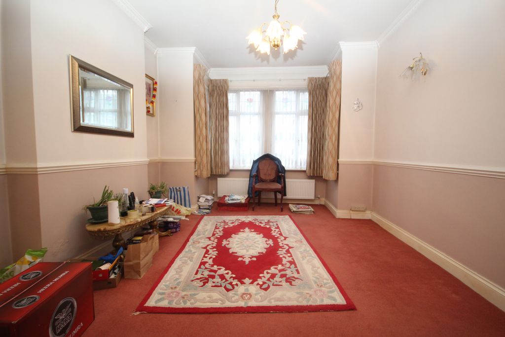 Property photo 3 of 12 Gallery
