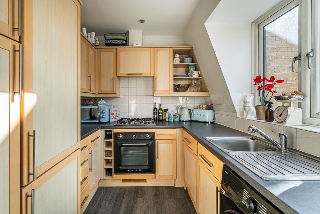 Property photo 3 of 16