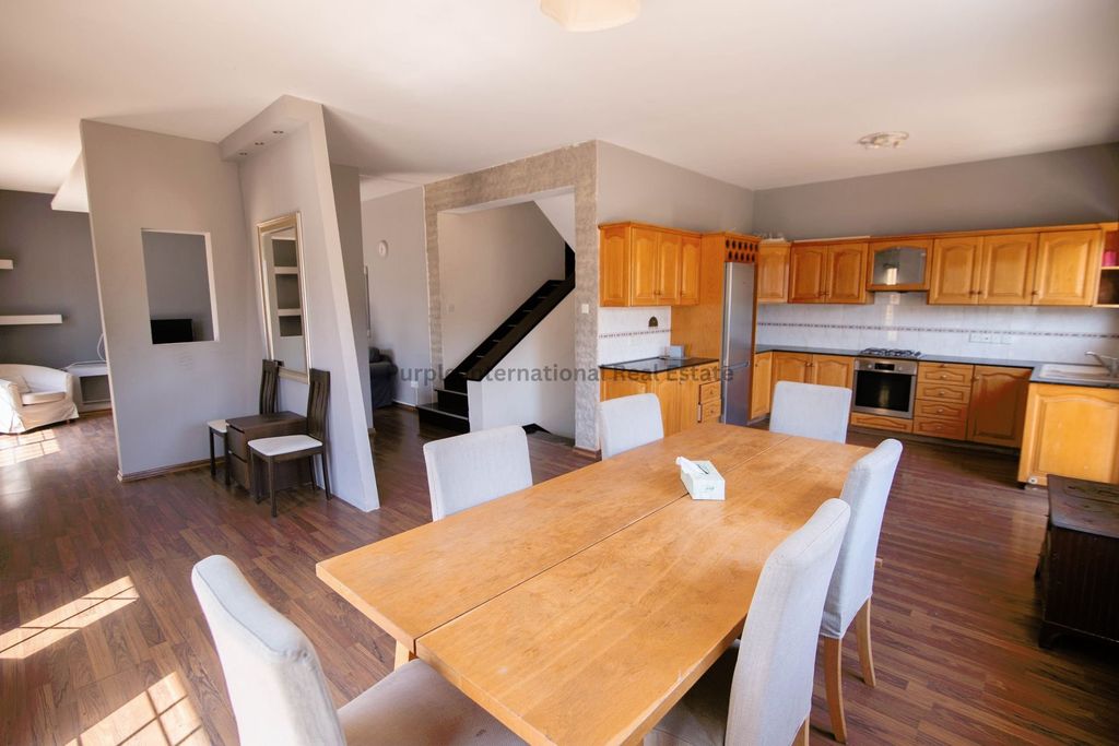 Property photo 3 of 30