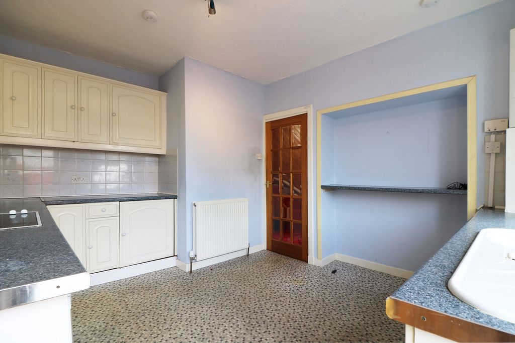 Property photo 3 of 16