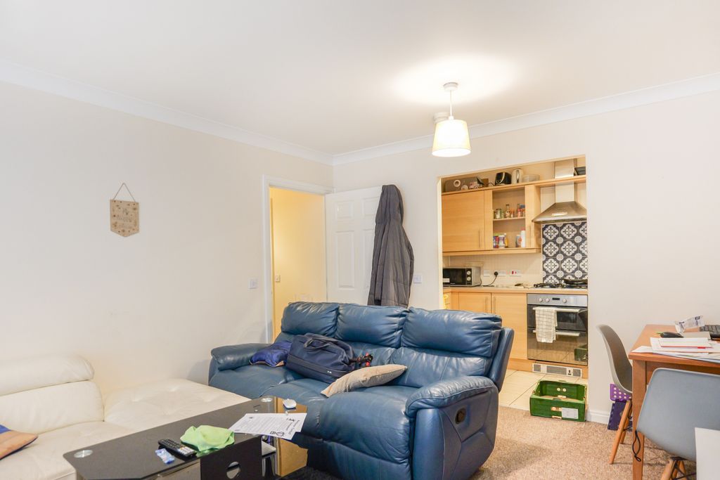 Property photo 2 of 24