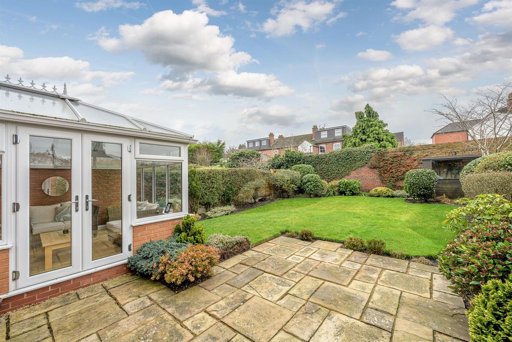 Property photo 2 of 32