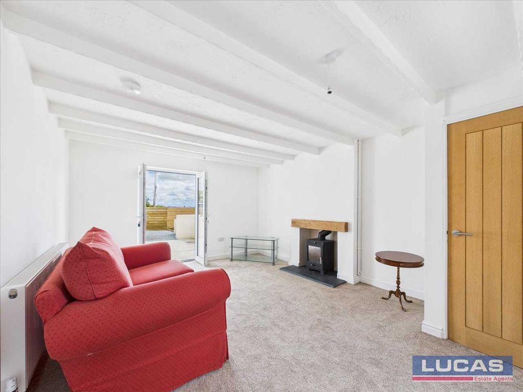 Property photo 3 of 27