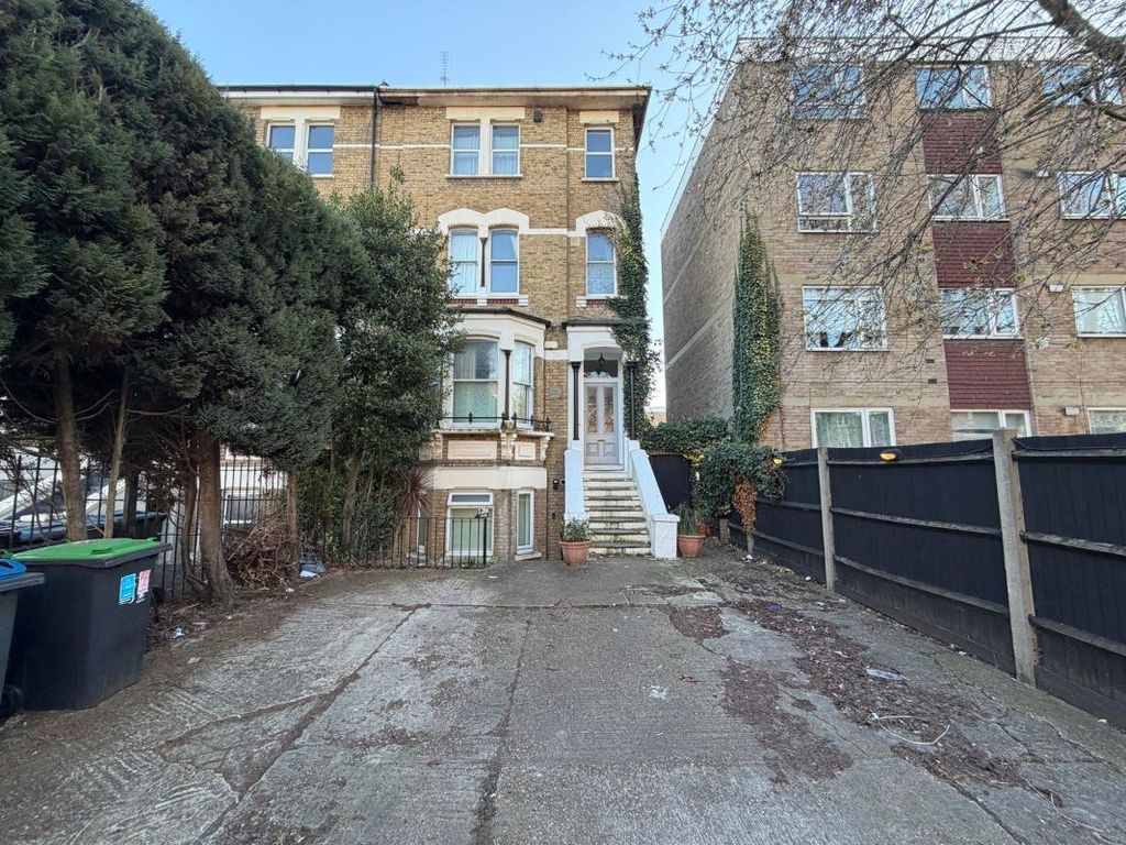 Property photo 2 of 6