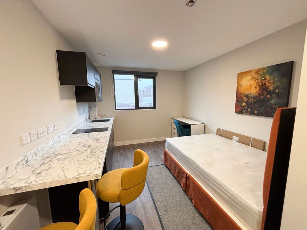 Property photo 2 of 6