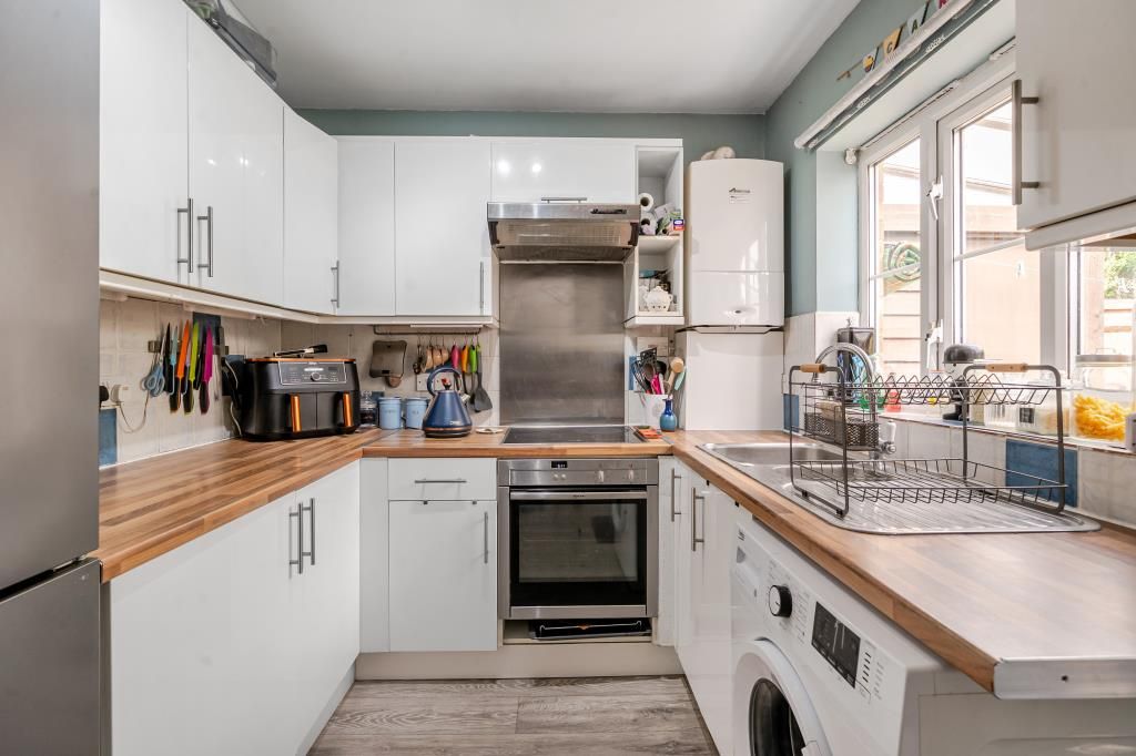 Property photo 2 of 20 Kitchen