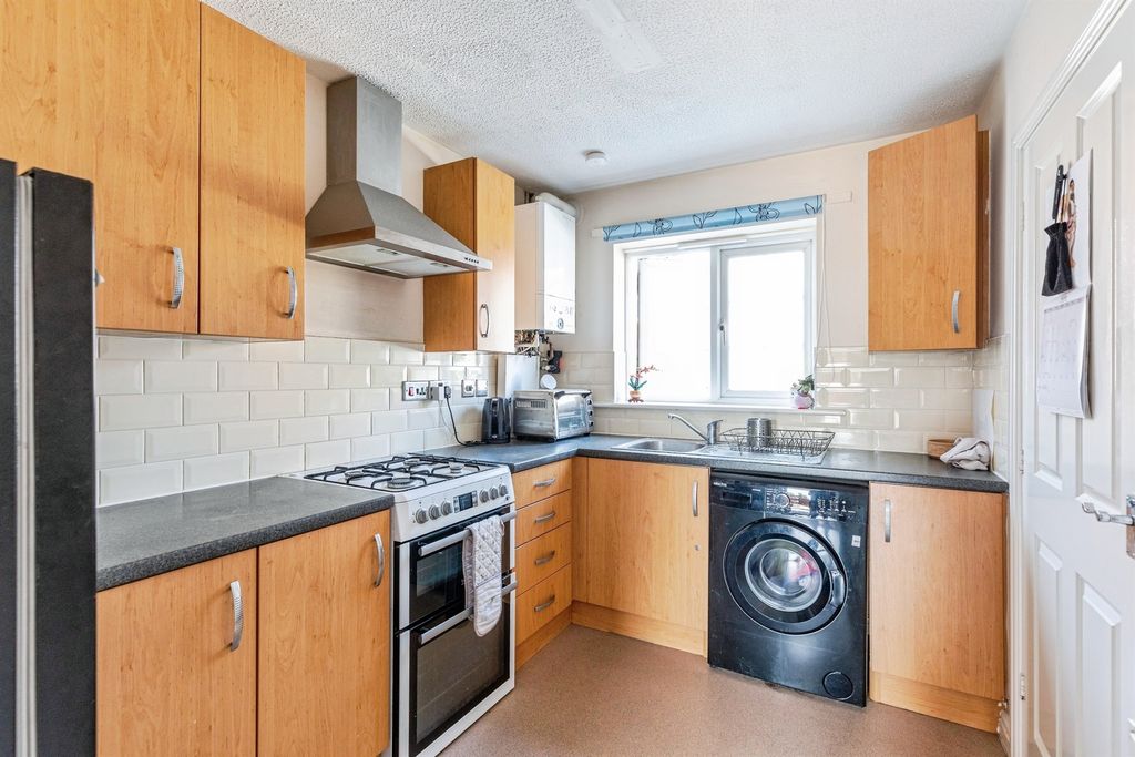 Property photo 2 of 13