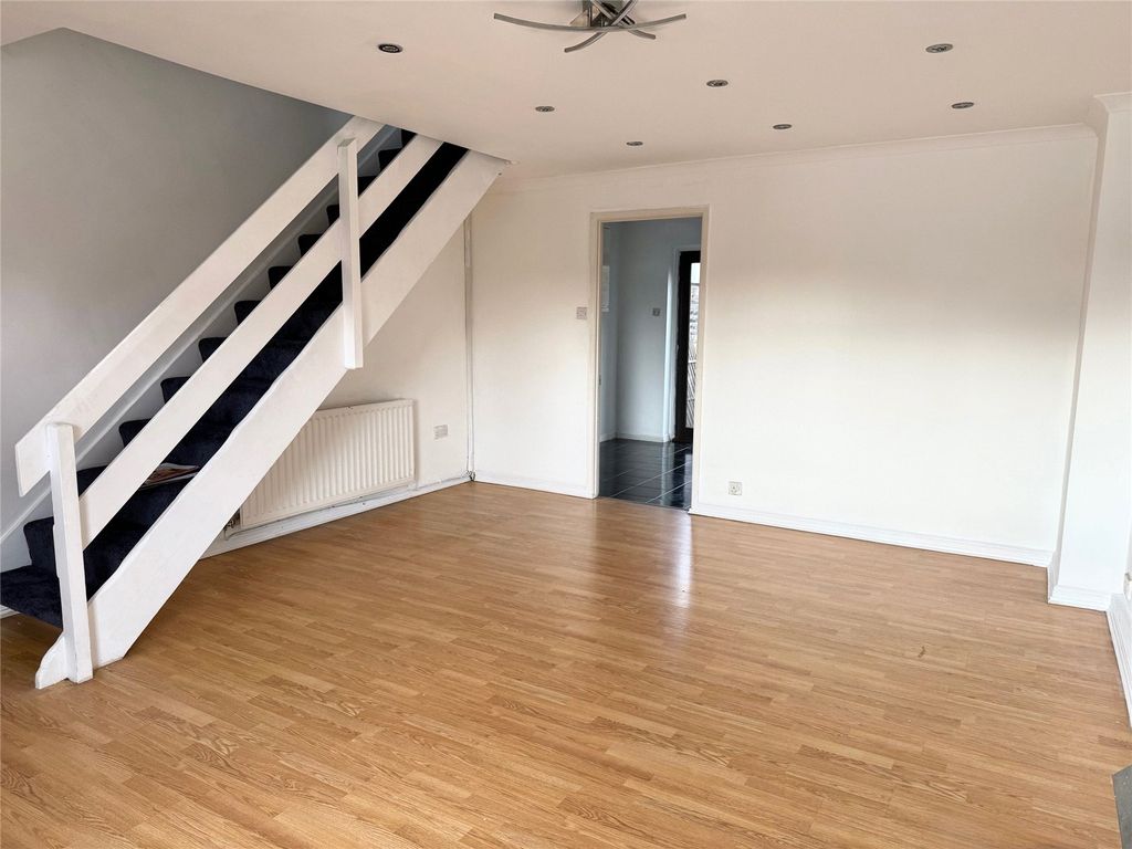 Property photo 3 of 12 Picture No. 14