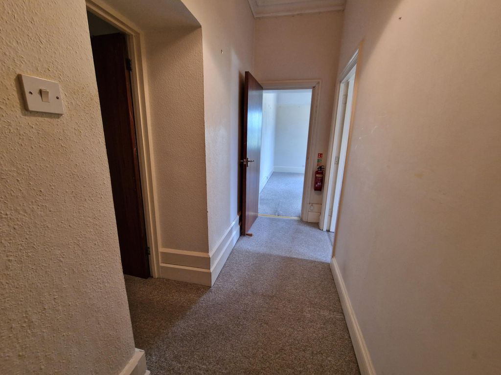 Property photo 3 of 8 Image
