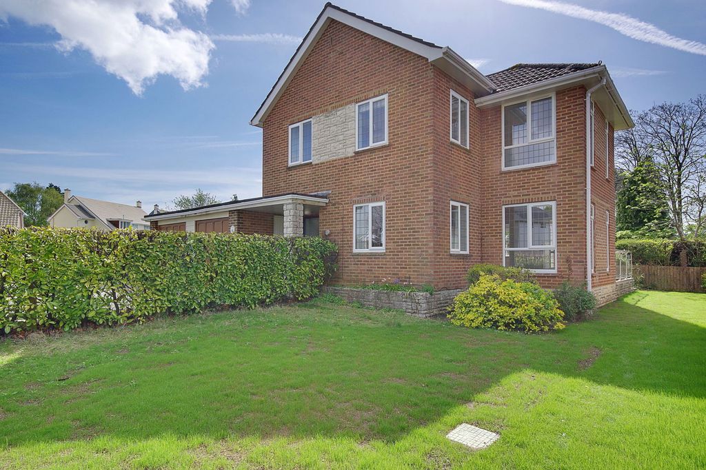 Property photo 1 of 45
