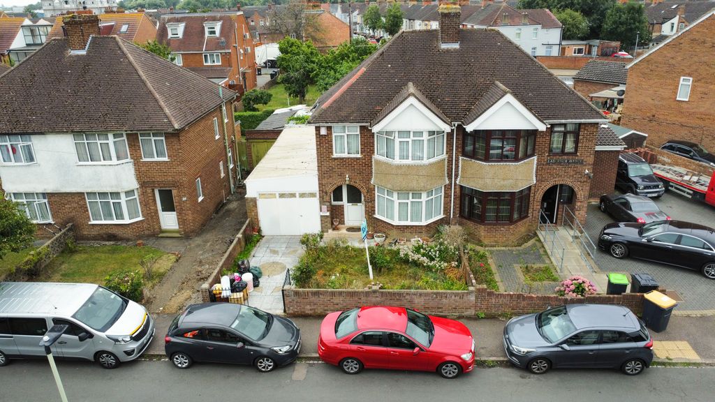 Property photo 1 of 14 Qp Front Shot 2 Ps