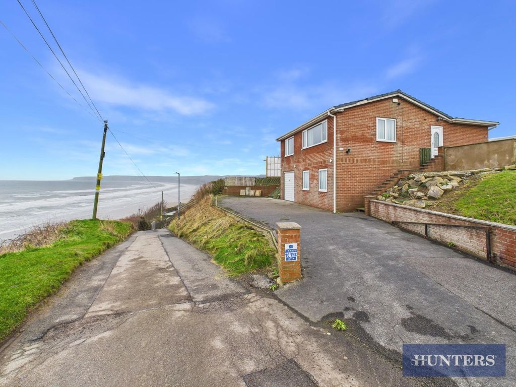 Property photo 1 of 17 Front