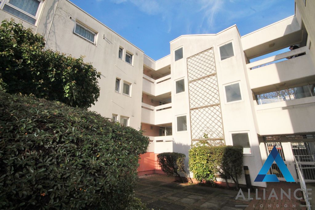 Property photo 2 of 9