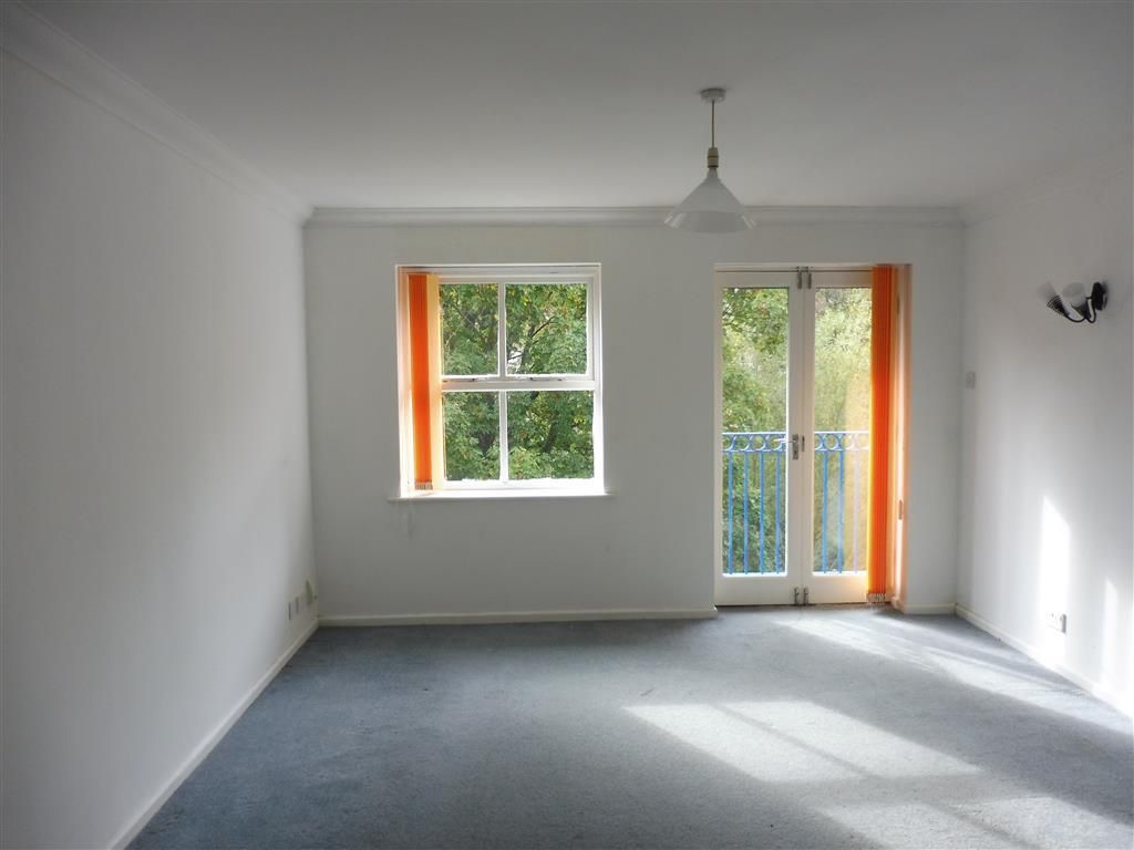 Property photo 2 of 6 Living Room