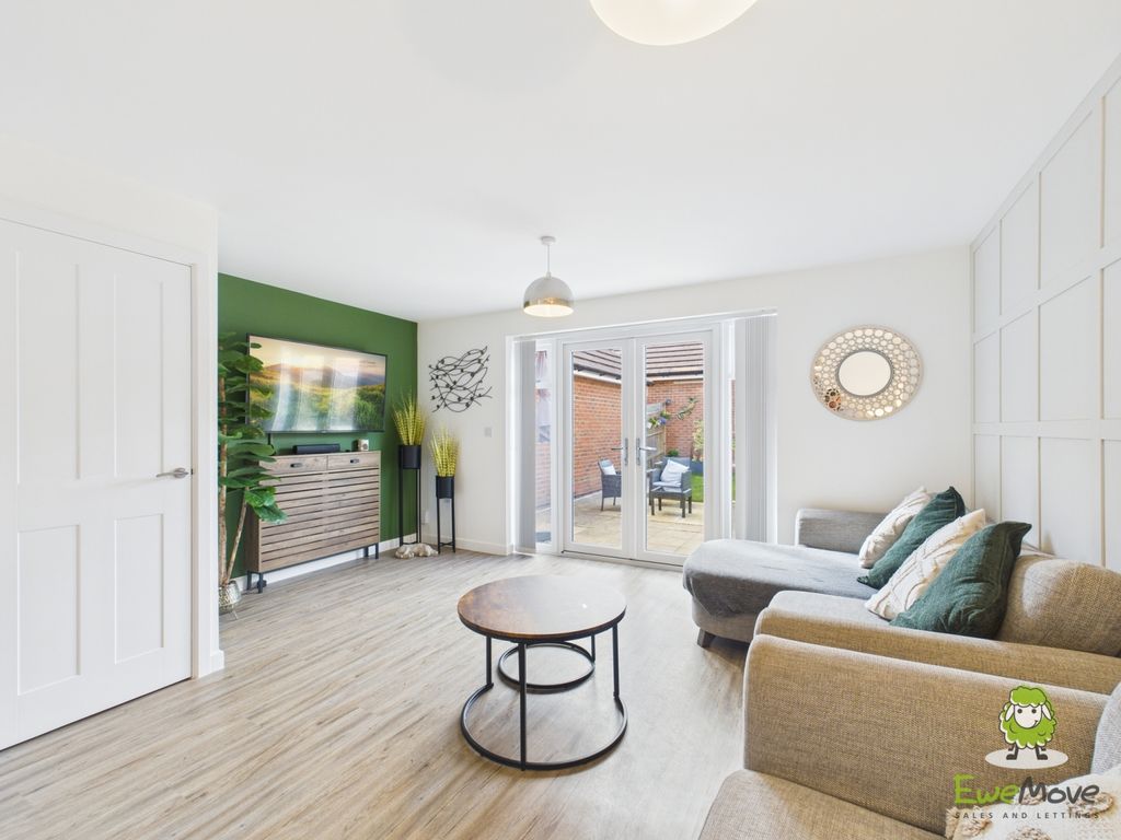 Property photo 2 of 16 Ewemove Estate Agents Basingstoke - Hewitt Road -