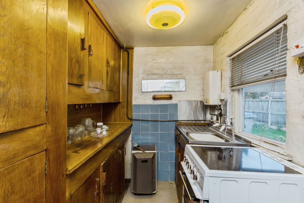 Property photo 3 of 19 Pbox-Img.Jpg