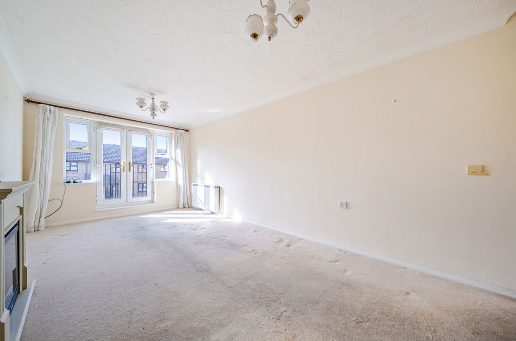 Property photo 3 of 9 1421321-5-699F0ba...