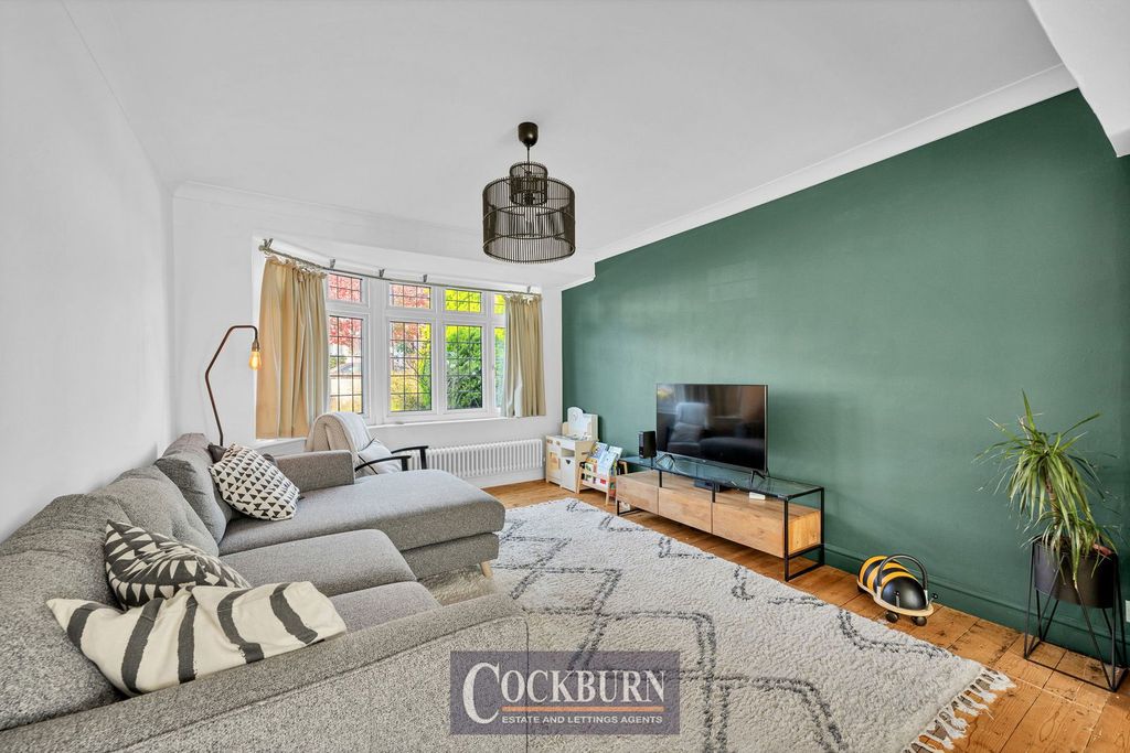 Property photo 2 of 19