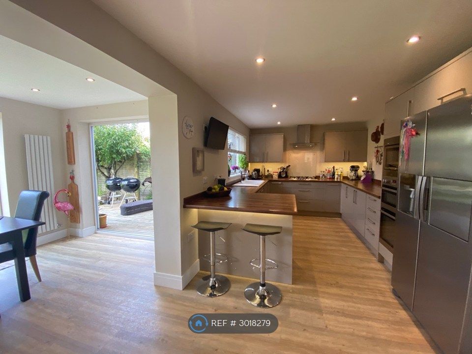 Property photo 1 of 23 Kitchen