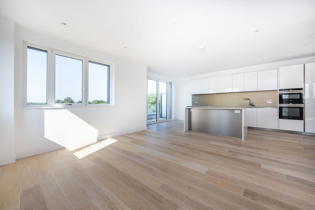 Property photo 3 of 16 78-Camera-House-T...