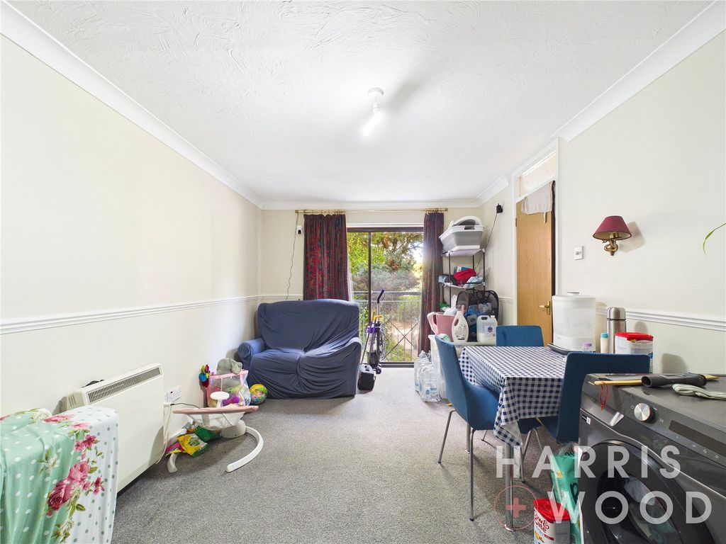 Property photo 2 of 11 Picture No. 17