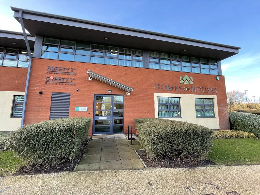 Property photo 1 of 9 Picture No. 10