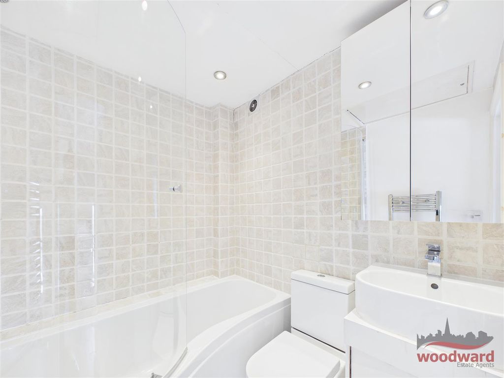 Property photo 3 of 15 Bathroom