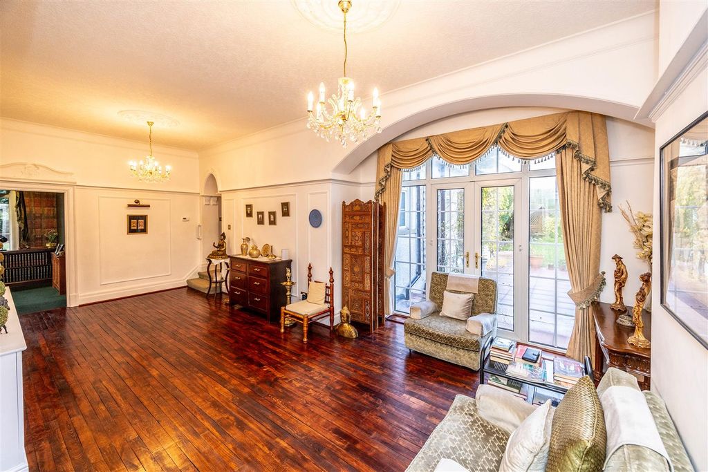 Additional image 11 of 4 bed property for saleWoodside Road, Huddersfield HD4