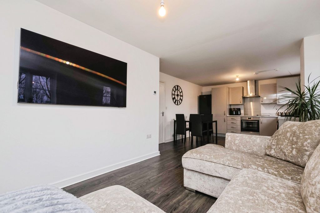 Property photo 2 of 14 Pbox-Img.Jpg