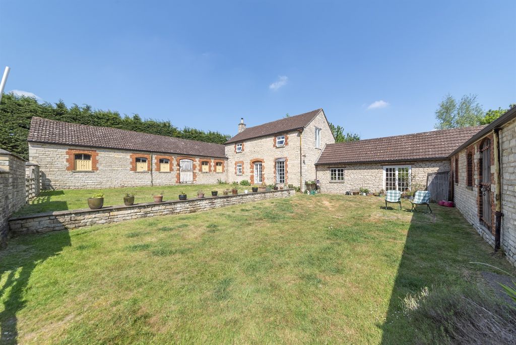 Property photo 1 of 29