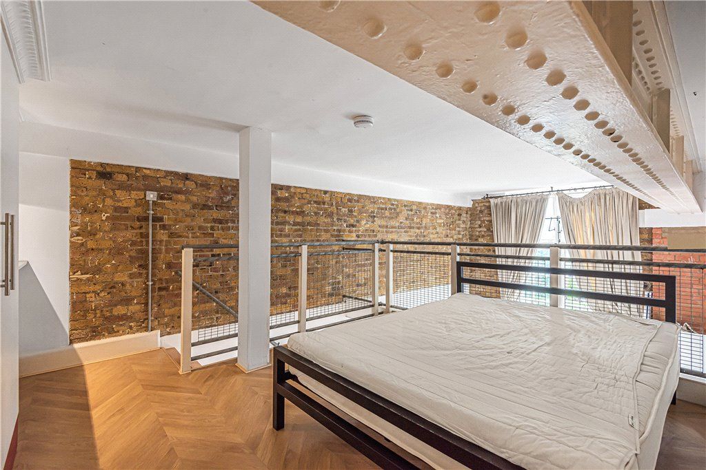 Property photo 1 of 12 Bedroom